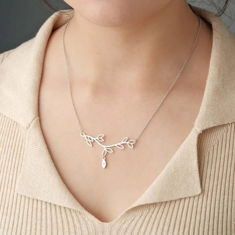 quality engraved necklace tree optional quantity pendant trendy wedding front view