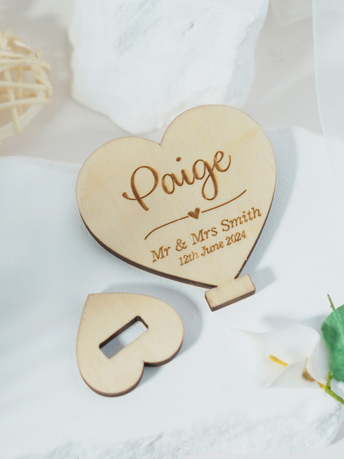 unique wooden wedding placenames place cards wedding table decorations close up