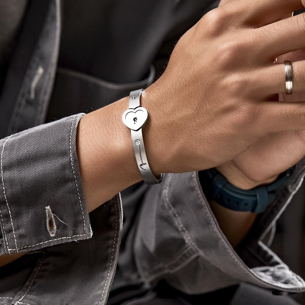 Custom Engraved Concentric Lock Bracelet Key Necklace Couple Gifts