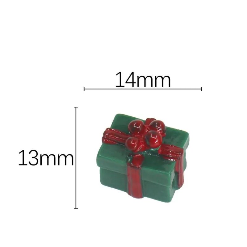 Custom 1 Person & 1 Pet 3D Mini Figure Glass Dollhouse Christmas Scene Display Case Unique Christmas Gift (Production: 10 - 15 Business Day) - DiyGiftly