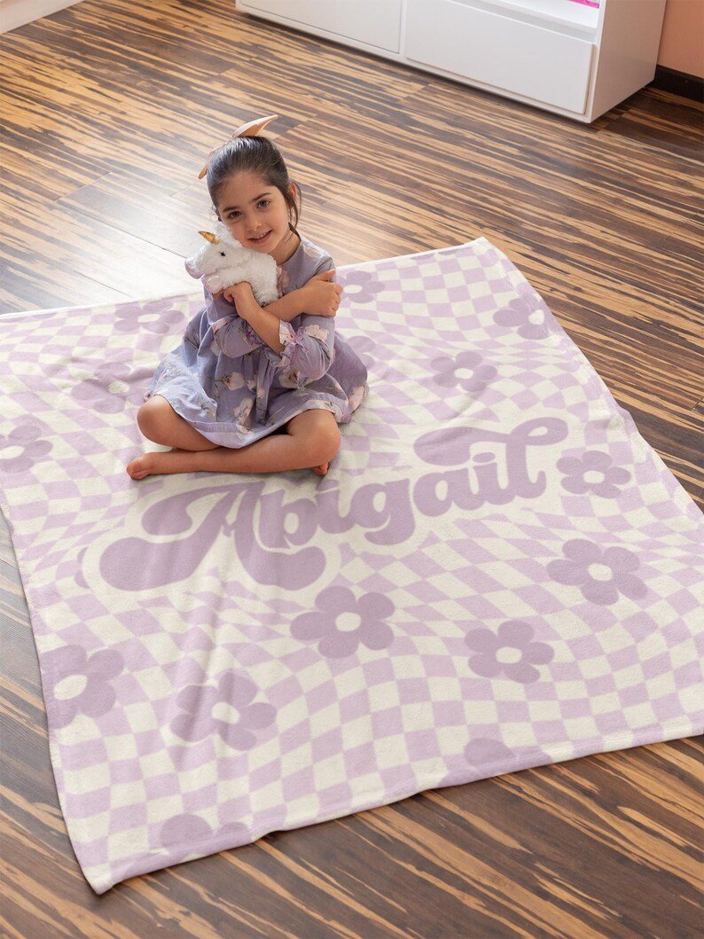 Daisy Personalized Name Blanket, Retro Custom blanket gift, Birthday Gift, Blanket Gift, Toddler Christmas Gift, Custom Blanket Present 70055424 - DiyGiftly
