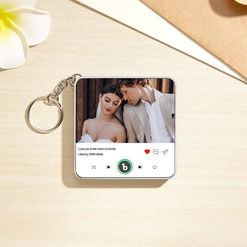 FridgeBeats Custom Photo and Text Music Keychain Music Box Bag Charm That Plays Music Without Cell Phone Best Gifts for Her - DiyGiftly