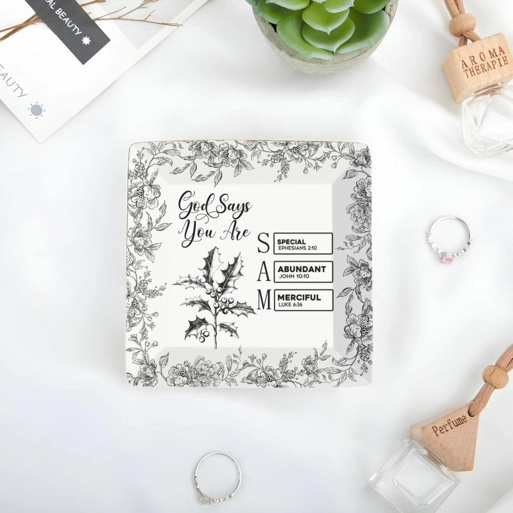 God Says I Am Personalized Jewelry Dish – Name Letter Bible Scripture Toile de Jouy Style Trinket Tray, Christian Faith Gift for Women, Girls, Birthday, Confirmation, Christmas Gift 1073871 - DiyGiftly