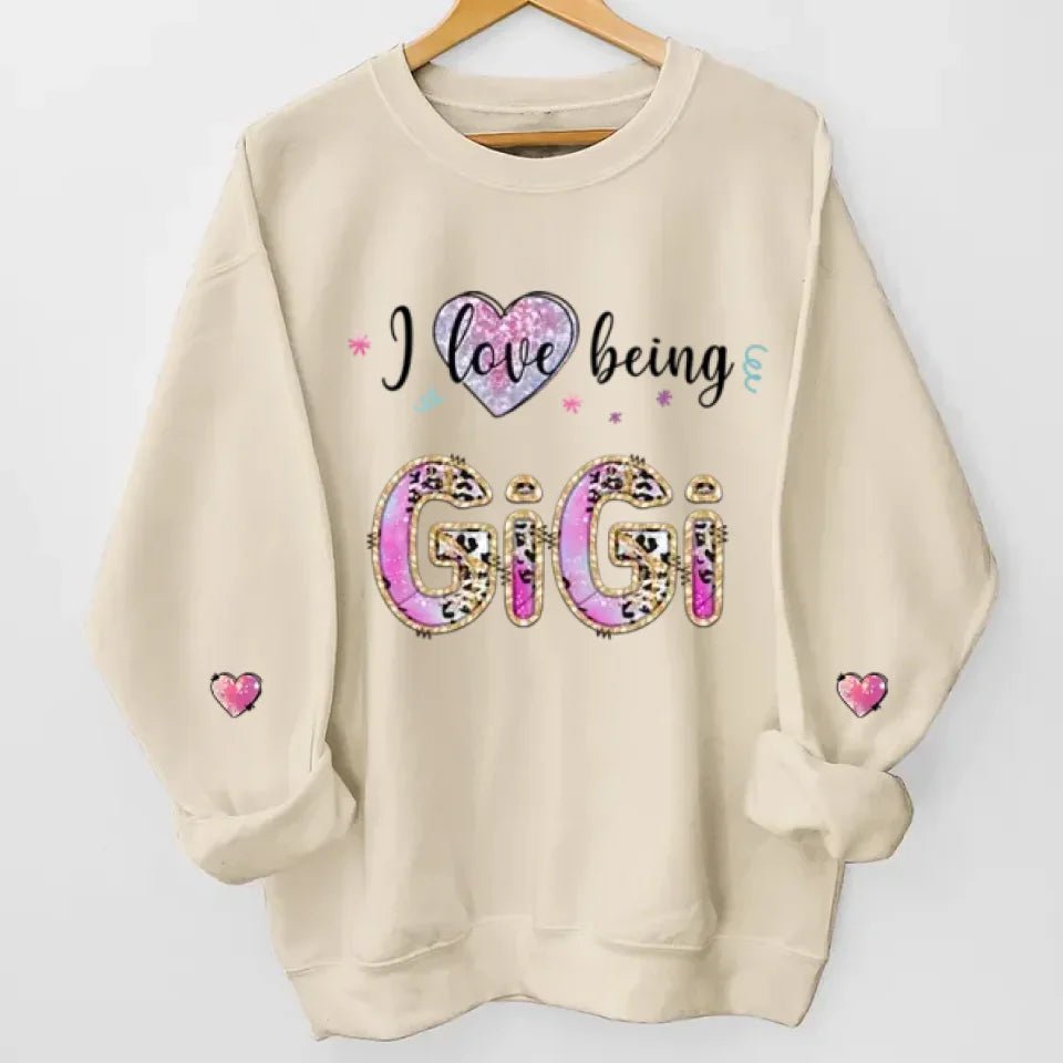 personalized sleeve names Im That Gigi unisex sweatshirt cozy everyday apparel for gigi