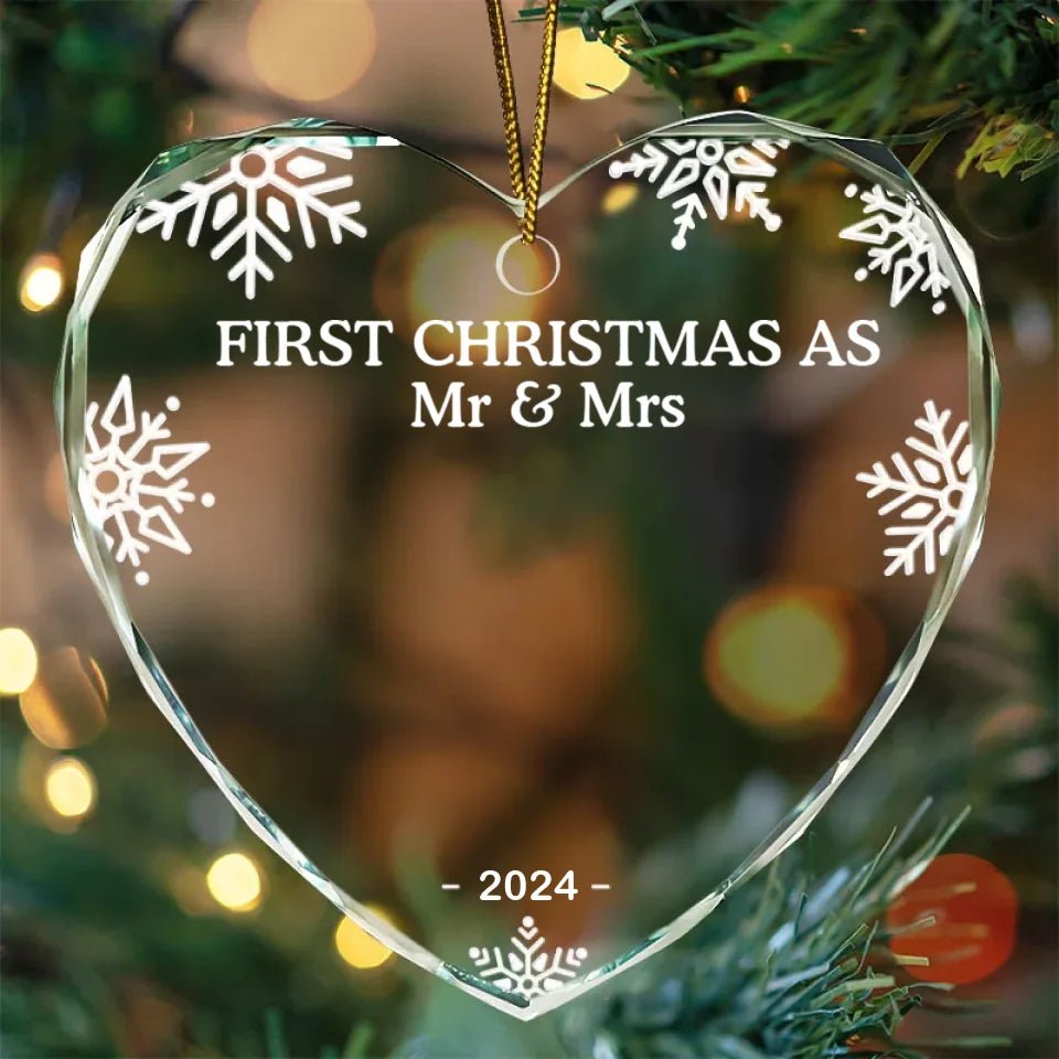 Personalized Heart and Circle Glass Ornament home decor romantic home accent