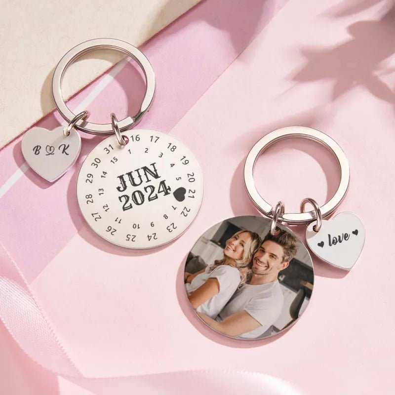 Personalized Photo Calendar Keychain Significant Date Marker Best Anniversary Gift Valentine's Day Gift For Couples - DiyGiftly