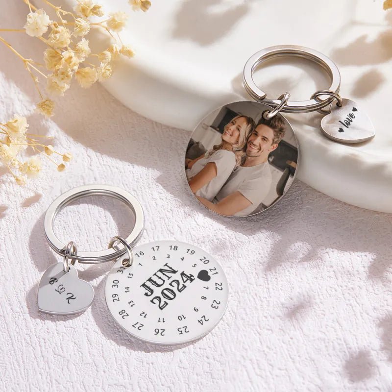 Personalized Photo Calendar Keychain Significant Date Marker Best Anniversary Gift Valentine's Day Gift For Couples - DiyGiftly